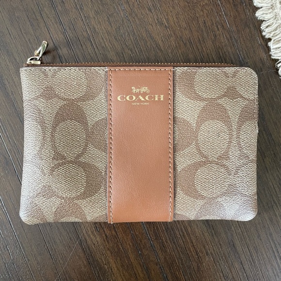 Coach Handbags - Coach wallet